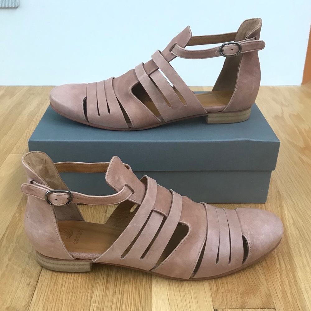 ✨COCLICO Isley Leather Flats Sandals Tan Blush